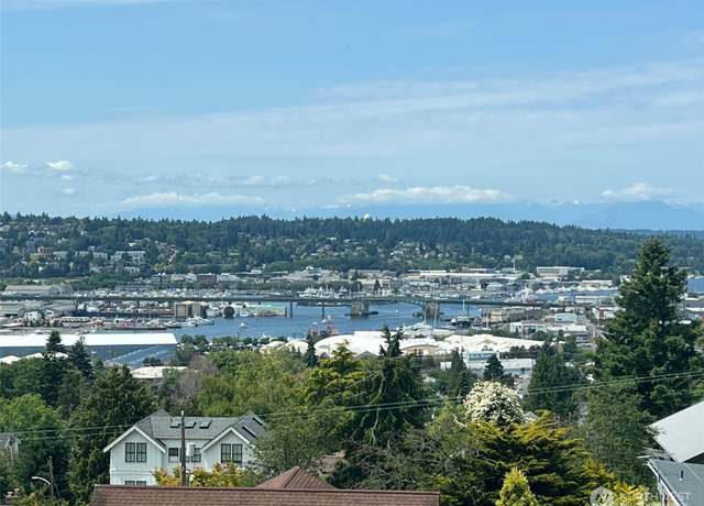 Property at 4411 Greenwood Ave N, Seattle, WA 98103, 2 beds, 2.5 baths
