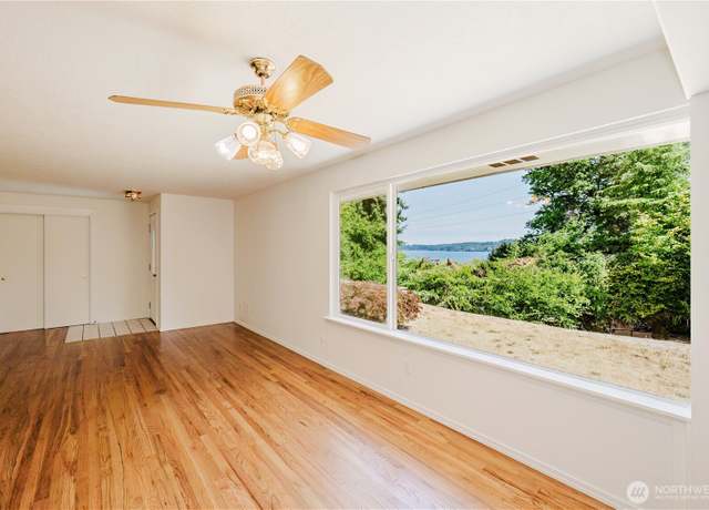 Property at 4540 NW Inverness Ct, Bremerton, WA 98312, 3 beds, 3 baths