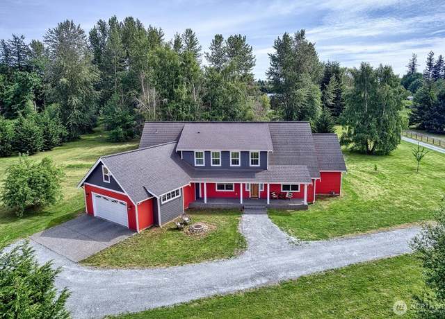 Property at 936 W Axton Rd, Bellingham, WA 98226, 3 beds, 2.5 baths