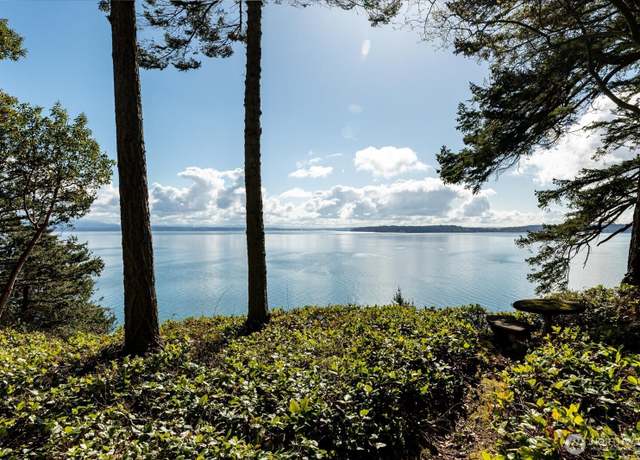 Property at 1912 Hunskor Rd, Oak Harbor, WA 98277, 3 beds, 2.5 baths