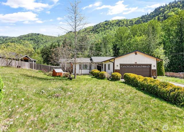 Property at 2931 Green Valley Dr, Maple Falls, WA 98266, 3 beds, 2 baths