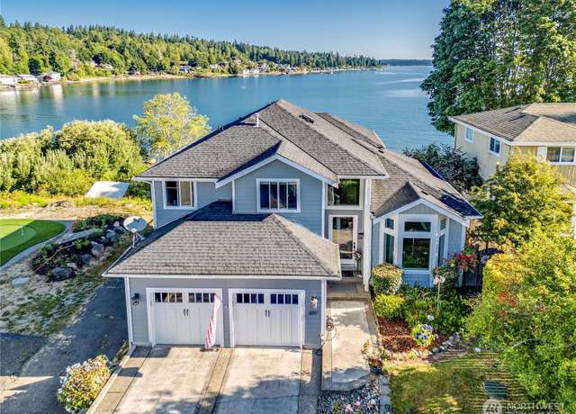 Property at 8117 SE Bay St, Port Orchard, WA 98366, 3 beds, 2.5 baths