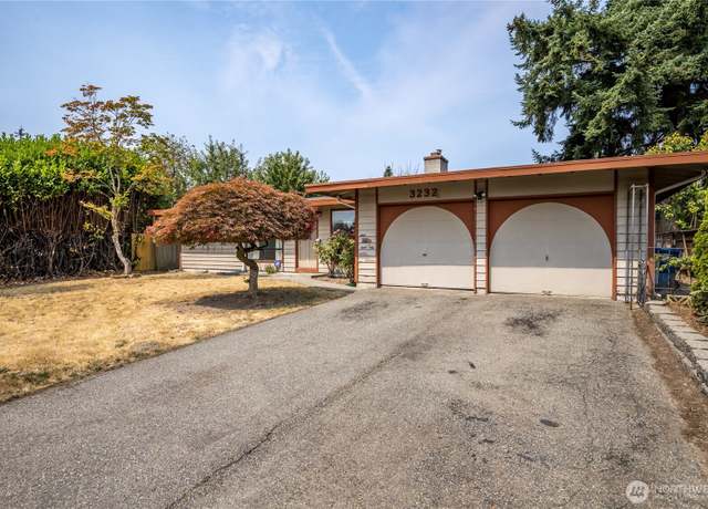 Property at 3232 S 256th St, Kent, WA 98032, 4 beds, 2 baths