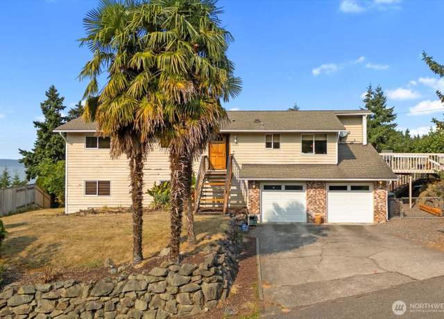 Property at 9100 Olympic View Dr, Edmonds, WA 98026, 3 beds, 3 baths