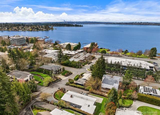 Property at 10220 NE 58th St, Kirkland, WA 98033, 6 beds, 3 baths