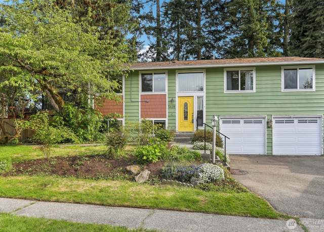 Property at 5428 SW 172nd St SW, Lynnwood, WA 98037, 4 beds, 2.5 baths