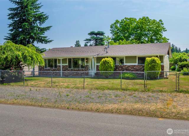 Property at 2420 K St SE, Auburn, WA 98002, 3 beds, 1.5 baths