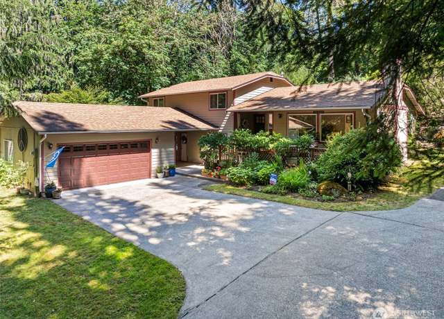 Property at 2929 East Bay Dr NW, Gig Harbor, WA 98335, 3 beds, 3 baths