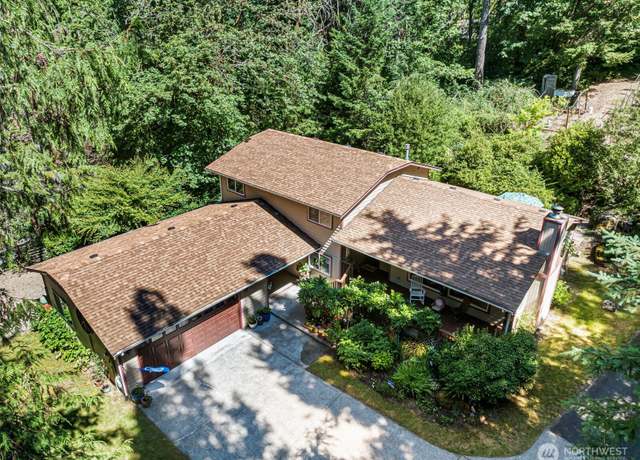Property at 2929 East Bay Dr NW, Gig Harbor, WA 98335, 3 beds, 3 baths