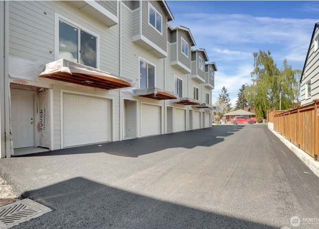 Property at 234 S 70th St, Tacoma, WA 98408, 10 beds, 12.5 baths