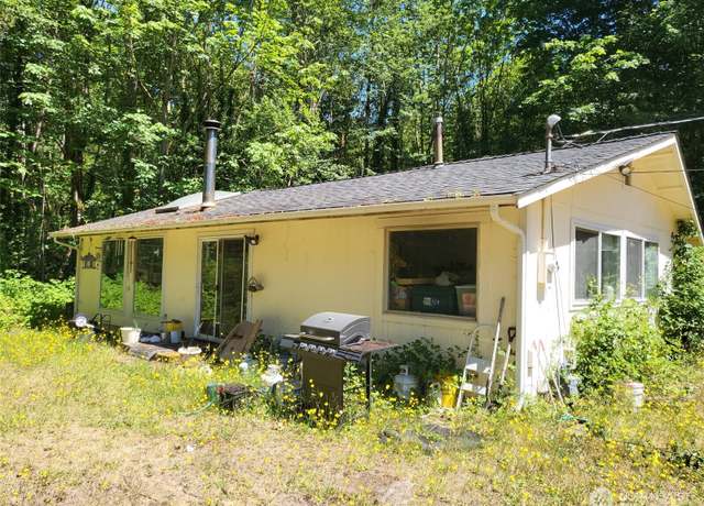 Property at 9424 82nd Ave NW, Gig Harbor, WA 98332, 3 beds, 1 bath
