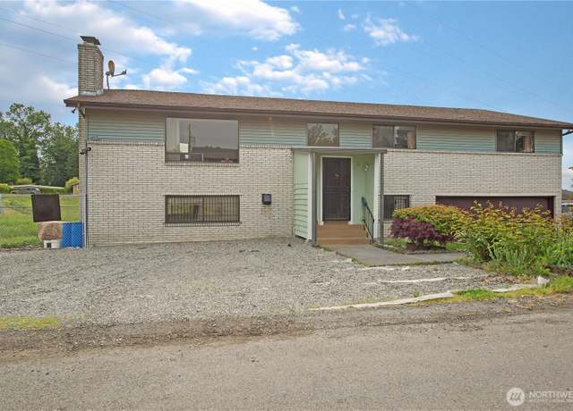 Property at 5320 25th Ave S, Seattle, WA 98108, 5 beds, 3 baths