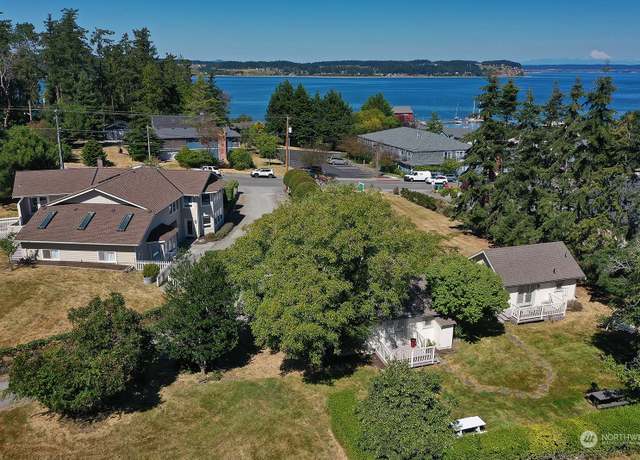 Property at 207 NW Coveland St, Coupeville, WA 98239, 5 beds, 4.5 baths