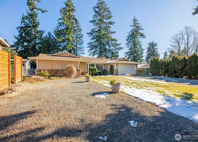 Property at 16415 65th Ave W, Lynnwood, WA 98037, 3 beds, 2 baths