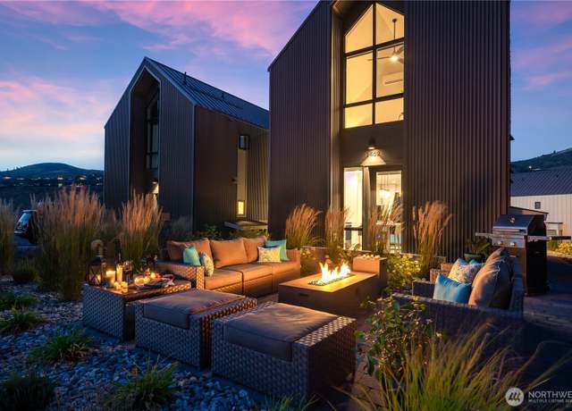 Property at 1462 Bighorn Way, Chelan, WA 98816, 2 beds, 3 baths