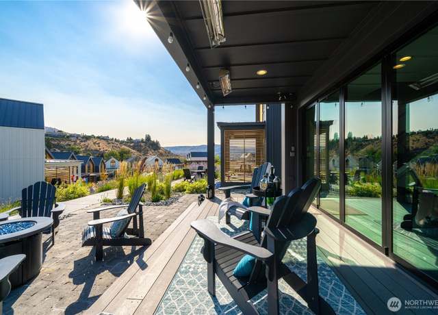 Property at 1462 Bighorn Way, Chelan, WA 98816, 2 beds, 3 baths