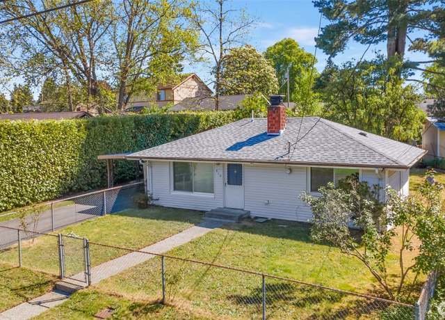 Property at 810 Olympia Ave NE, Renton, WA 98056, 2 beds, 1 bath