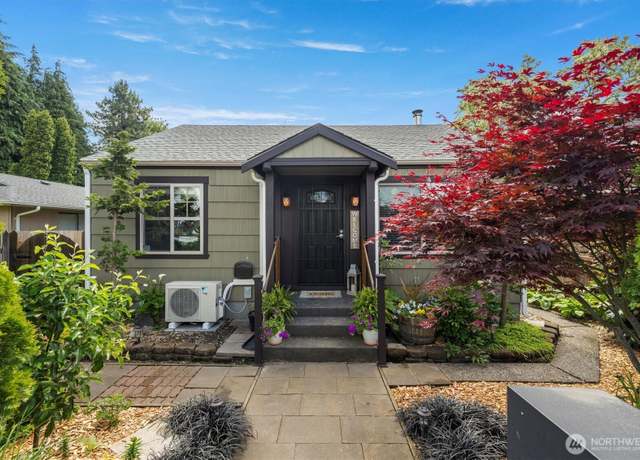 Property at 332 26th Ave, Longview, WA 98632, 2 beds, 1 bath
