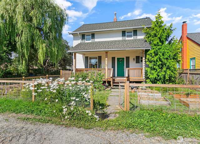 Property at 2715 Patton St, Bellingham, WA 98225, 3 beds, 1.5 baths