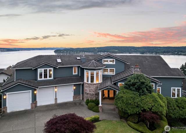 Property at 14 33rd Avenue Ct NW, Gig Harbor, WA 98335, 4 beds, 4.5 baths