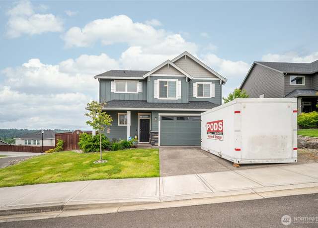 Property at 722 E Vine Maple Ave, La Center, WA 98629, 4 beds, 2.5 baths