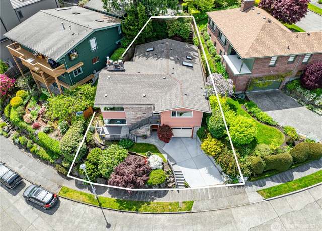 Property at 2537 Montavista Pl W, Seattle, WA 98199, 4 beds, 2.5 baths
