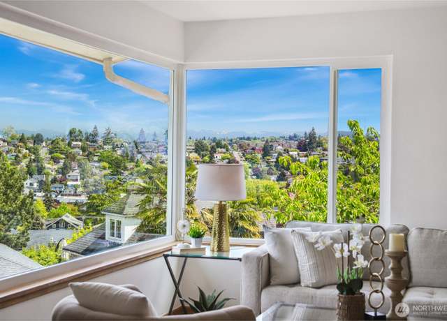 Property at 2537 Montavista Pl W, Seattle, WA 98199, 4 beds, 2.5 baths