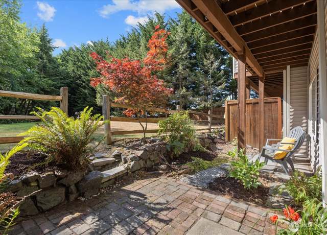 Property at 9731 26th Ave SW #403, Seattle, WA 98106, 3 beds, 3.5 baths