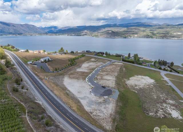 Property at 126 Loretta Ln, Chelan, WA 98816