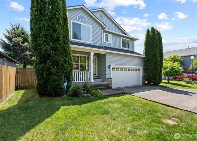 Property at 1974 Meadowood Loop, Woodland, WA 98674, 3 beds, 2.5 baths