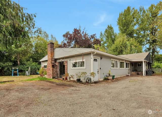 Property at 1308 NE 10th St, Battle Ground, WA 98604, 4 beds, 1 bath