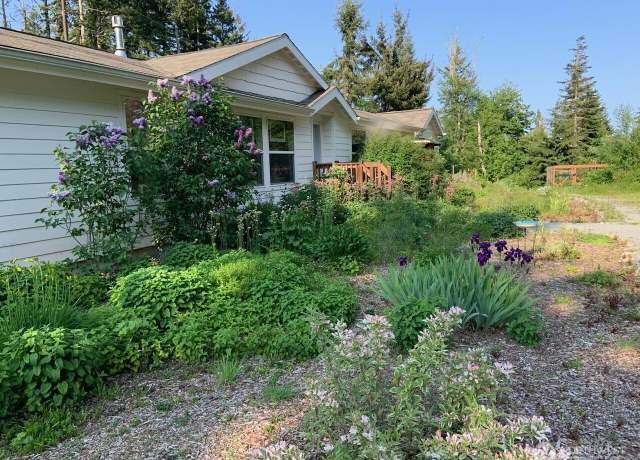 Property at 815 New Morning Rd, Camano Island, WA 98282, 4 beds, 4 baths