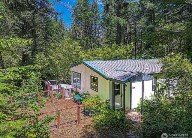 Property at 51 Foster Rd, Carson, WA 98610, 2 beds, 1 bath