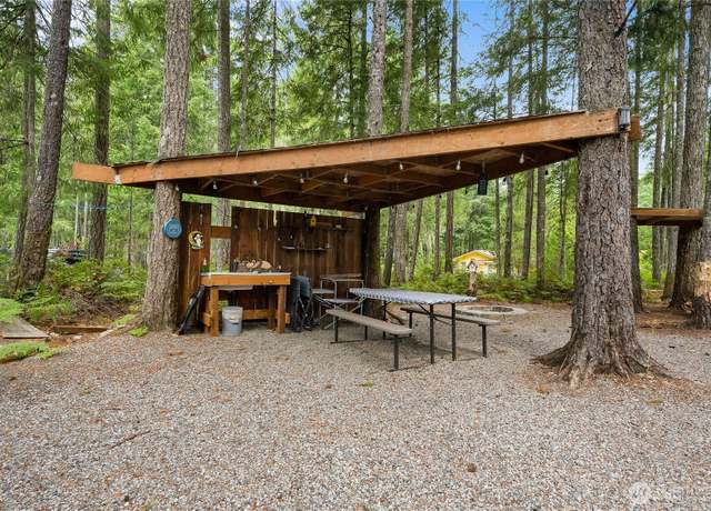 Property at 11 N Cutthroat Pl, Hoodsport, WA 98548