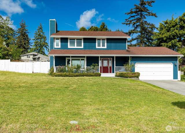 Property at 2025 Baymont Dr, Oak Harbor, WA 98277, 3 beds, 2.5 baths