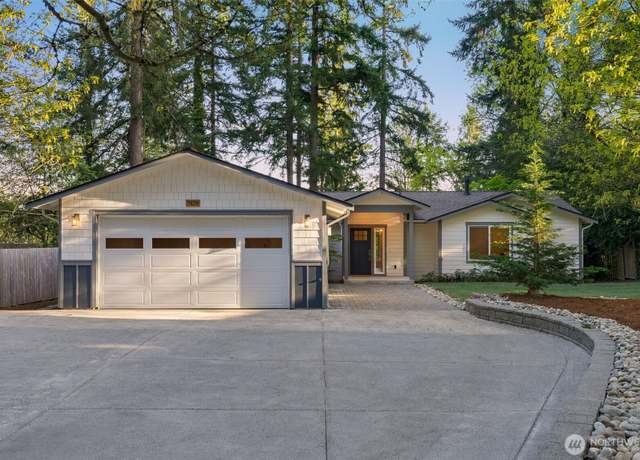 Property at 7429 NE 129th St, Kirkland, WA 98034, 4 beds, 4 baths