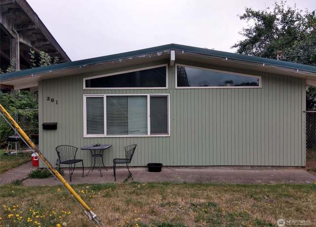 Property at 301 1st Ave, Kelso, WA 98626, 3 beds, 1 bath