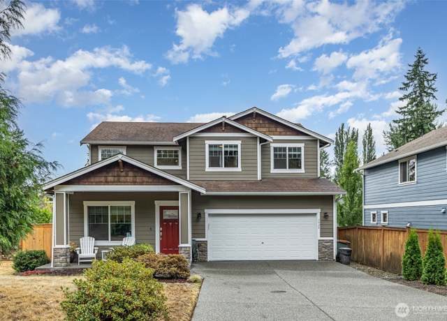 Property at 7429 NE 200th St, Kenmore, WA 98028, 4 beds, 2.5 baths