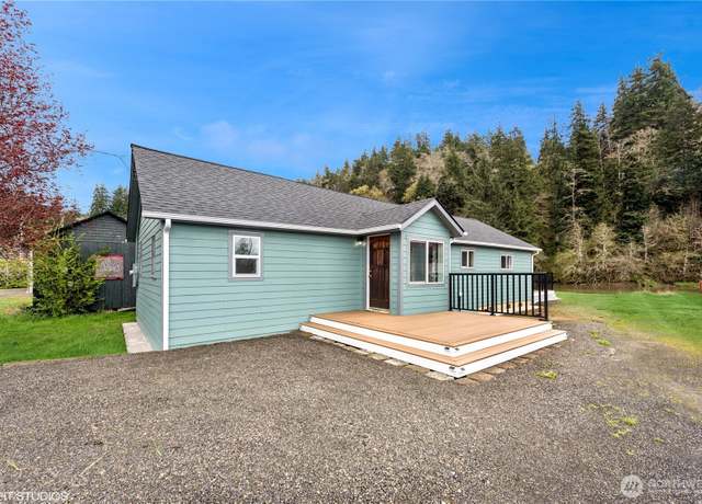 Property at 1210 Madison St, Aberdeen, WA 98520, 3 beds, 2 baths