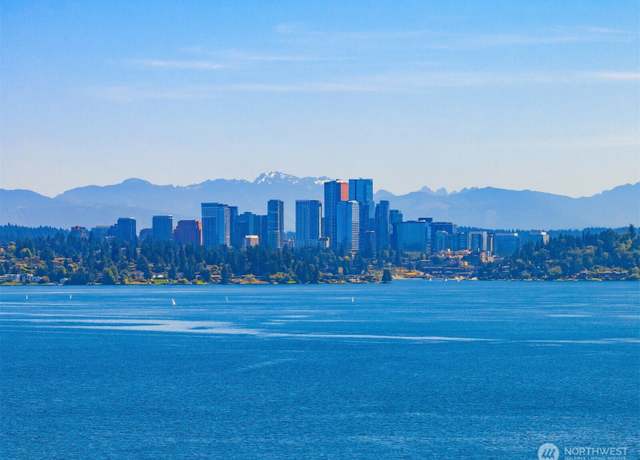 Property at 1117 Lake Washington Blvd S, Seattle, WA 98144, 6 beds, 4 baths