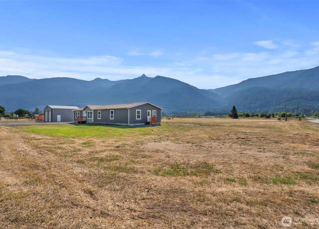 Property at 115 Horseshoe Ln, White Pass, WA 98377, 5 beds, 2 baths