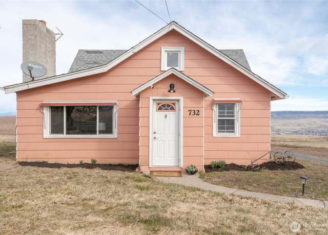 Property at 732 Edgemont Dr, Wenatchee, WA 98801, 4 beds, 1 bath