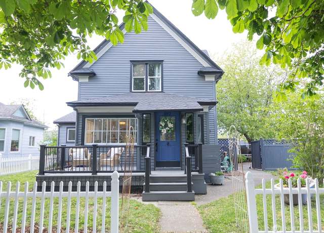 Property at 492 G St, Blaine, WA 98230, 4 beds, 2.5 baths