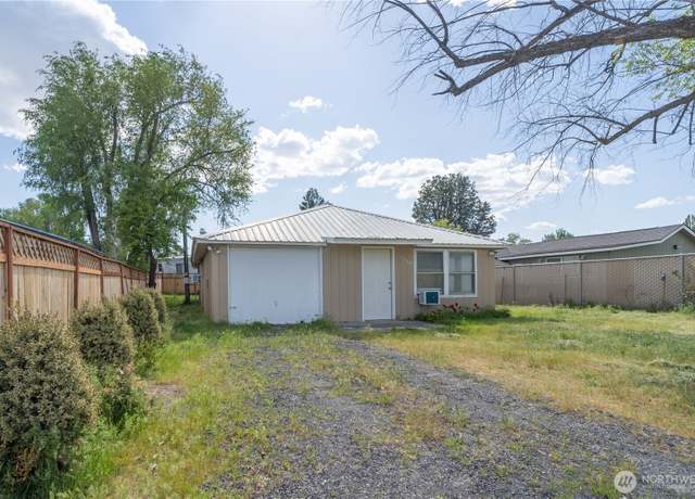 Property at 19160 Franklin St NW, Soap Lake, WA 98851, 2 beds, 1 bath