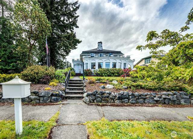Property at 1324 E 2nd St, Port Angeles, WA 98362, 4 beds, 2 baths