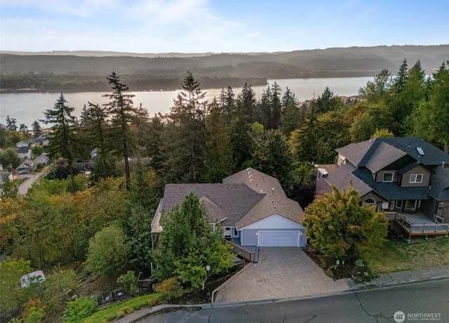 Property at 635 Council Crest Ct, Kalama, WA 98625, 5 beds, 3 baths