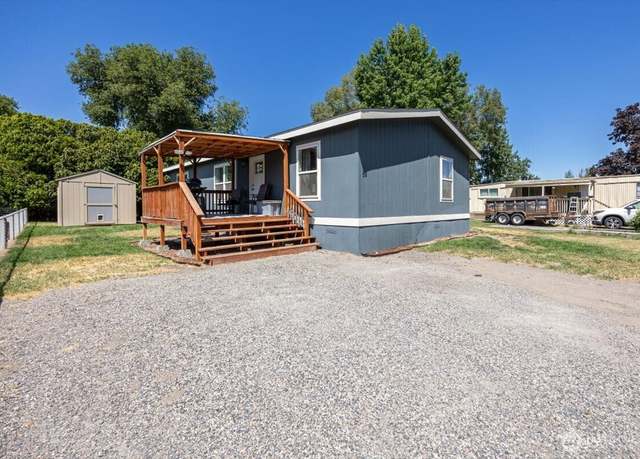 Property at 203106 E Bowles Rd #58, Kennewick, WA 99337, 3 beds, 2 baths