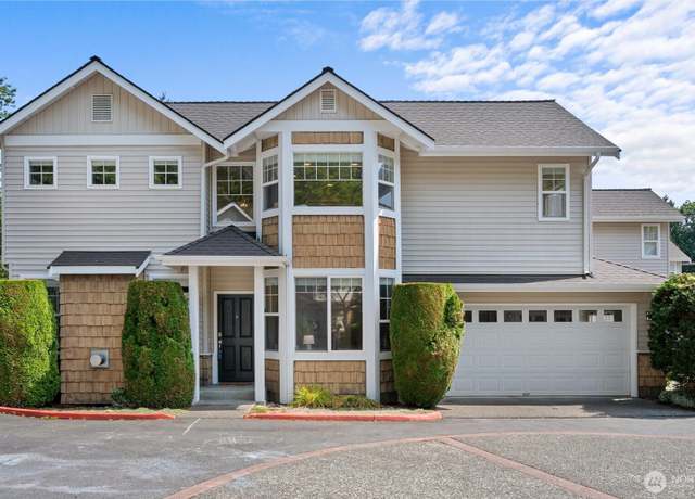 Property at 205 Newport Way NW Unit G2, Issaquah, WA 98027, 3 beds, 2.5 baths