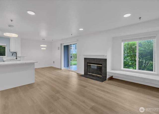Property at 12510 109th NE Unit E101, Kirkland, WA 98034, 3 beds, 2 baths