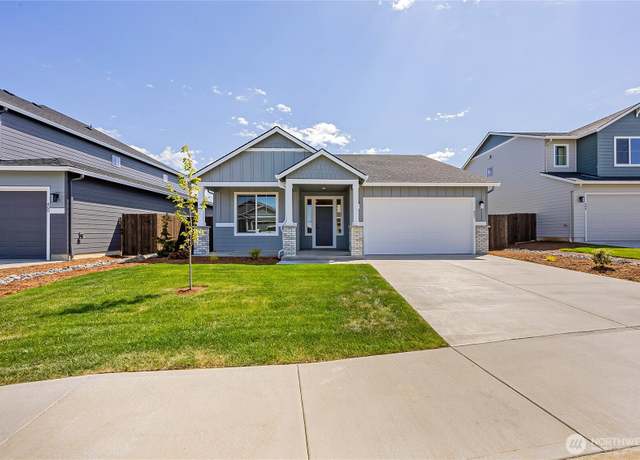 Property at 402 Pagget Ave, Winlock, WA 98596, 4 beds, 2 baths